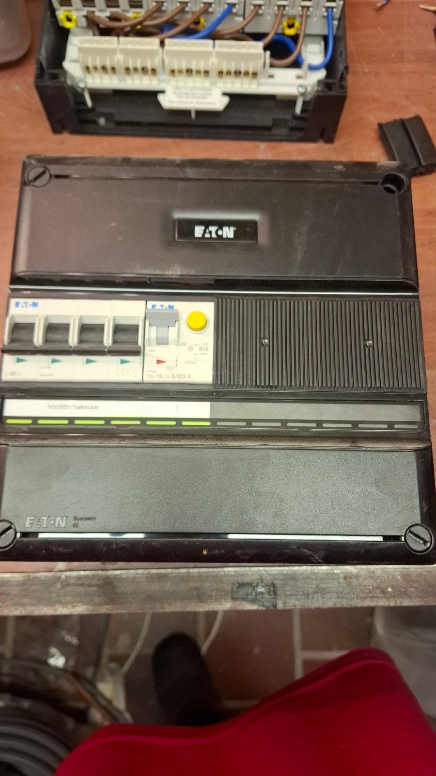 Eaton Groepenkast met Hoofdschakelaar en Aardlekschakelaar, Ophalen of Verzenden, Gebruikt, Eaton, Groepenkast