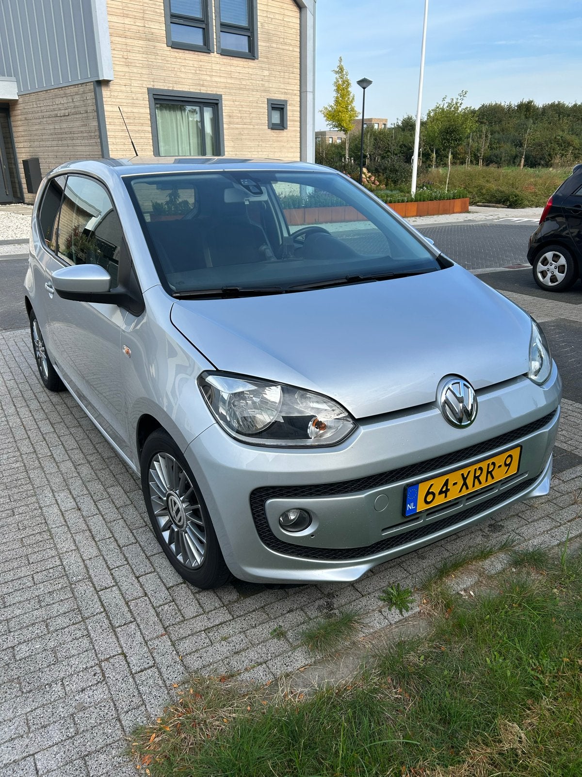 Volkswagen up! 1.0 55KW 2012 Zilver (APK sept 27), Auto's, Voorwielaandrijving, 74 pk, Up!, 840 kg