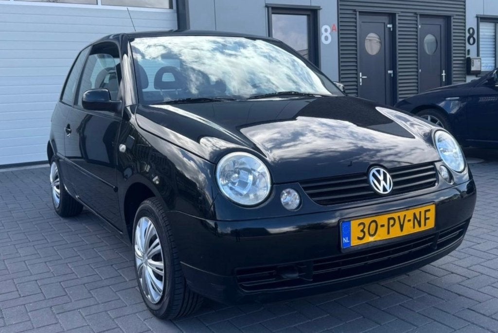 Volkswagen Lupo 1.4 2005 Zwart SLECHTS 56260 KM‼️ uniek!, Auto's, Voorwielaandrijving, Dealer onderhouden, 4 cilinders, 4 stoelen