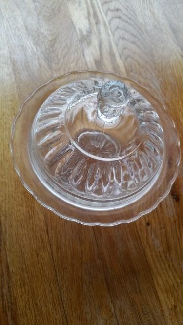 Bonbonnière van gietglas, Ophalen of Verzenden