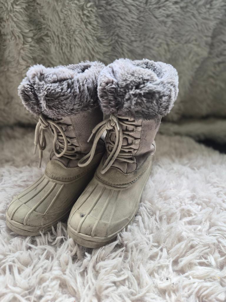Schoenen, Kleding | Dames, Schoenen, Wit, Snowboots, Ophalen of Verzenden, Onbekend