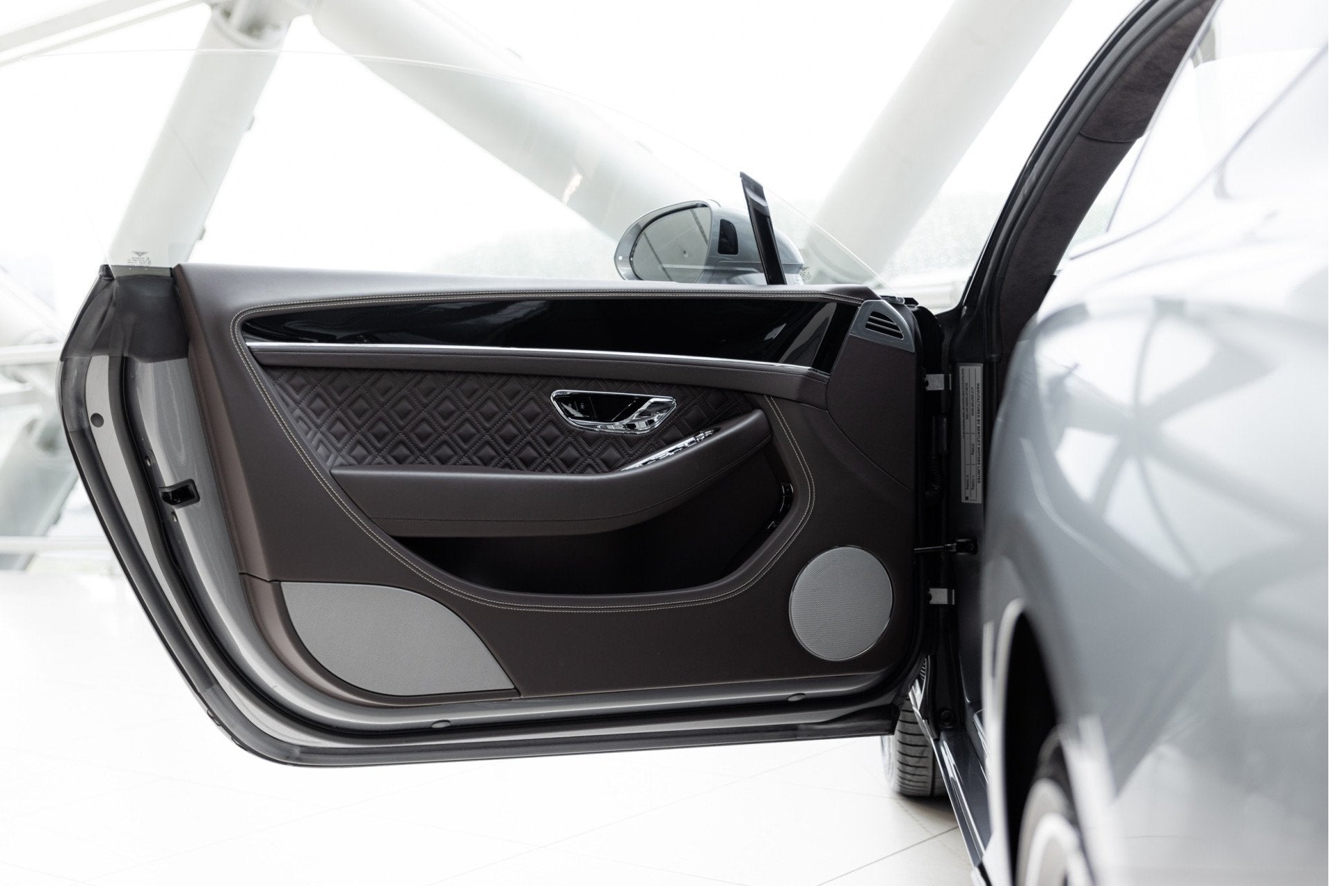 Bentley Continental GT V8 | Rotating display | Mulliner Driv, Auto's, Automaat, Dealer onderhouden, Automatische klimaatregeling