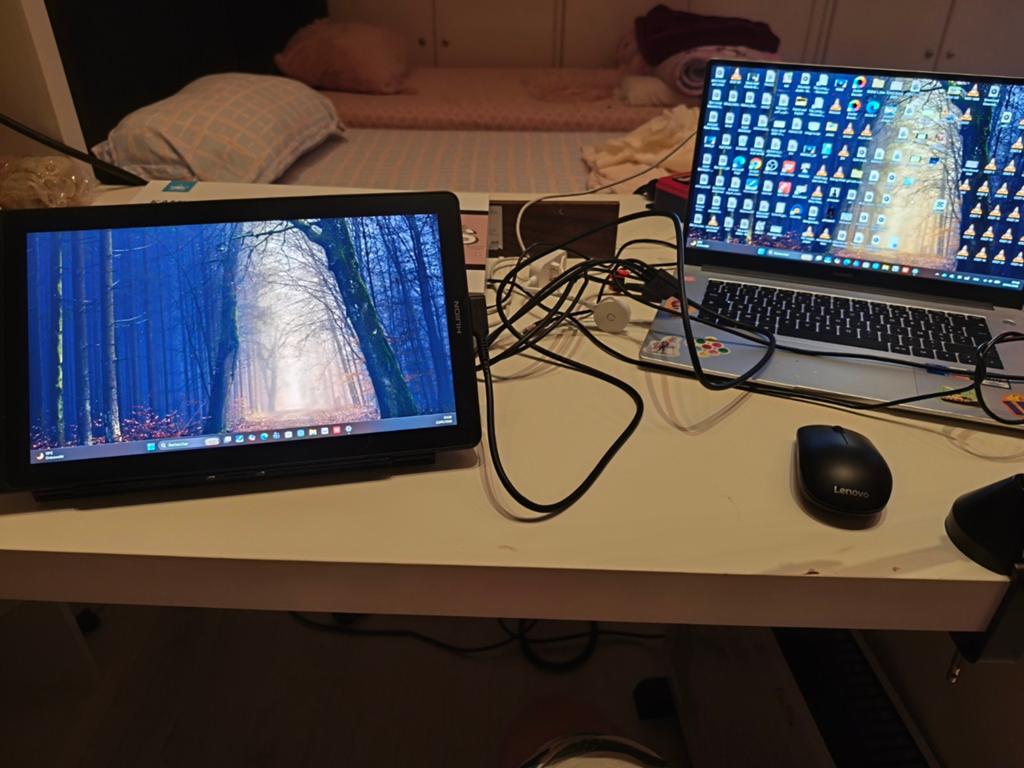 HUION Kamvas 13 Gen 3 + Stand – Zo goed als nieuw, Ophalen of Verzenden, Zo goed als nieuw