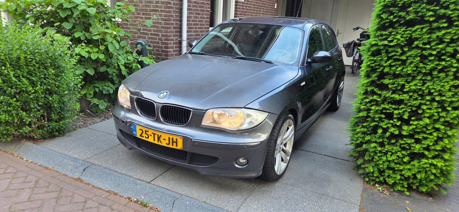BMW 1-Serie 1.6 116I 2006 Grijs, Auto's, 1596 cc, Achterwielaandrijving, 4 cilinders, 635 kg