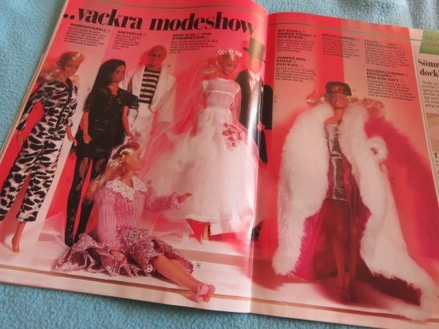 Vintage Zweeds handwerkblad 1990 oa Barbie en Ken kleertjes, Ophalen of Verzenden, Zo goed als nieuw, Sport en Vrije tijd