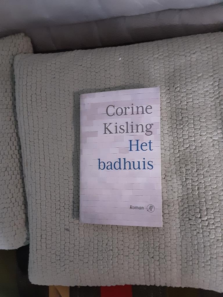 Corine Kisling-----Het badhuis    romans, Corine Kisling, Ophalen of Verzenden, Zo goed als nieuw, Nederland