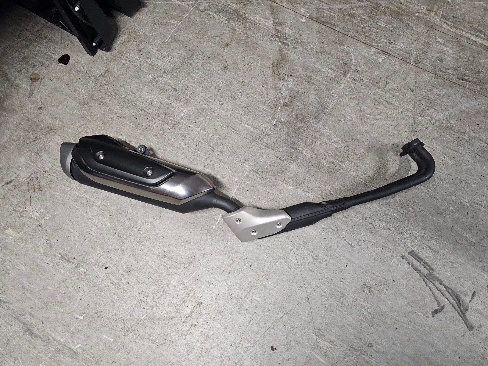 T max 530 560 2018 uitlaat originele nieuwstaat, Motoren, Onderdelen | Yamaha, Ophalen, Nieuw
