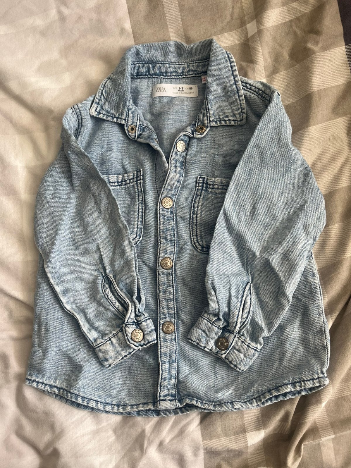 Spijkerbloesje van Zara maat 98, Kinderen en Baby's, Kinderkleding | Maat 98, Ophalen of Verzenden, Gebruikt, Jongen, Shirt of Longsleeve