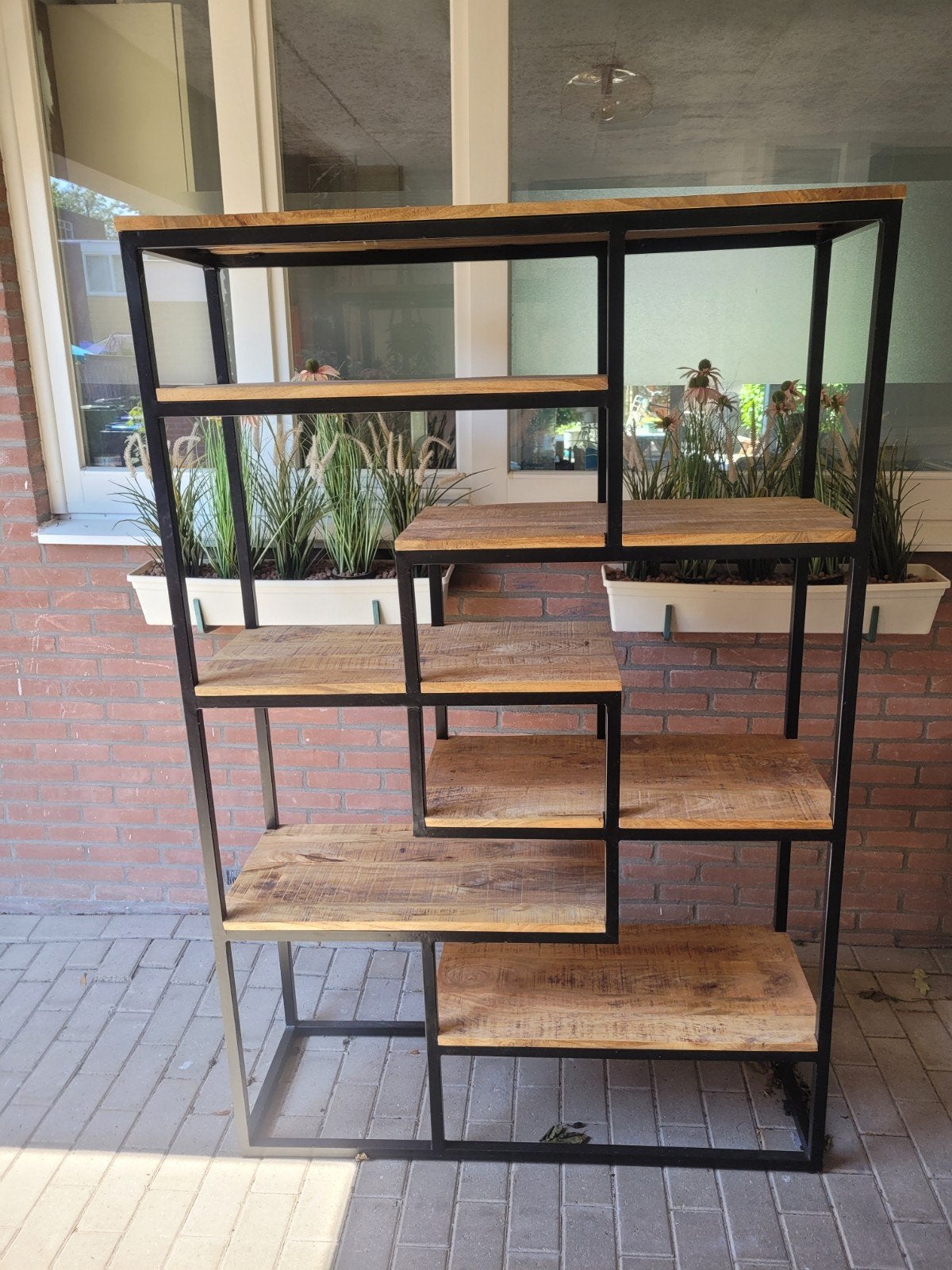 Grote vakkenkast, staal en mangohout. Let op! 1 geheel, Ophalen, Zo goed als nieuw, Minder dan 150 cm, 150 tot 200 cm