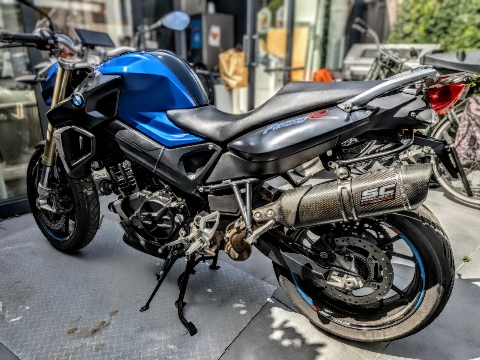 BMW F800R 2016 - Goed onderhouden met vele extra's, Motoren, 2 cilinders, Motorrijbewijs A, Gebruikt, Particulier