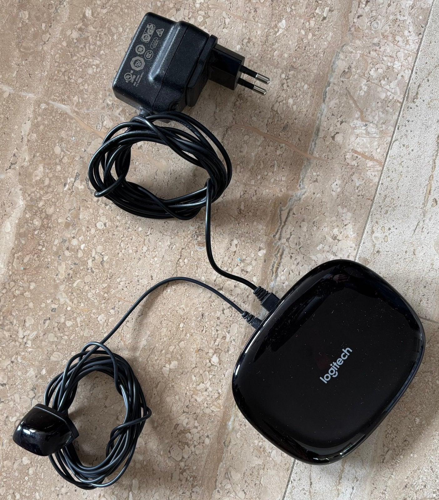 Logitech Harmony Hub met IR-ontvanger/blaster, Audio, Tv en Foto, Ophalen, Gebruikt, Universeel, Mediaspeler