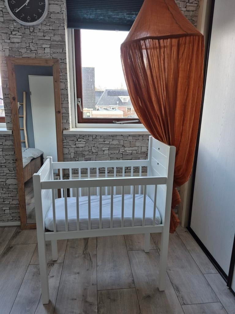 Witte babywieg met matrasje, Ophalen of Verzenden, Zo goed als nieuw, Wieg