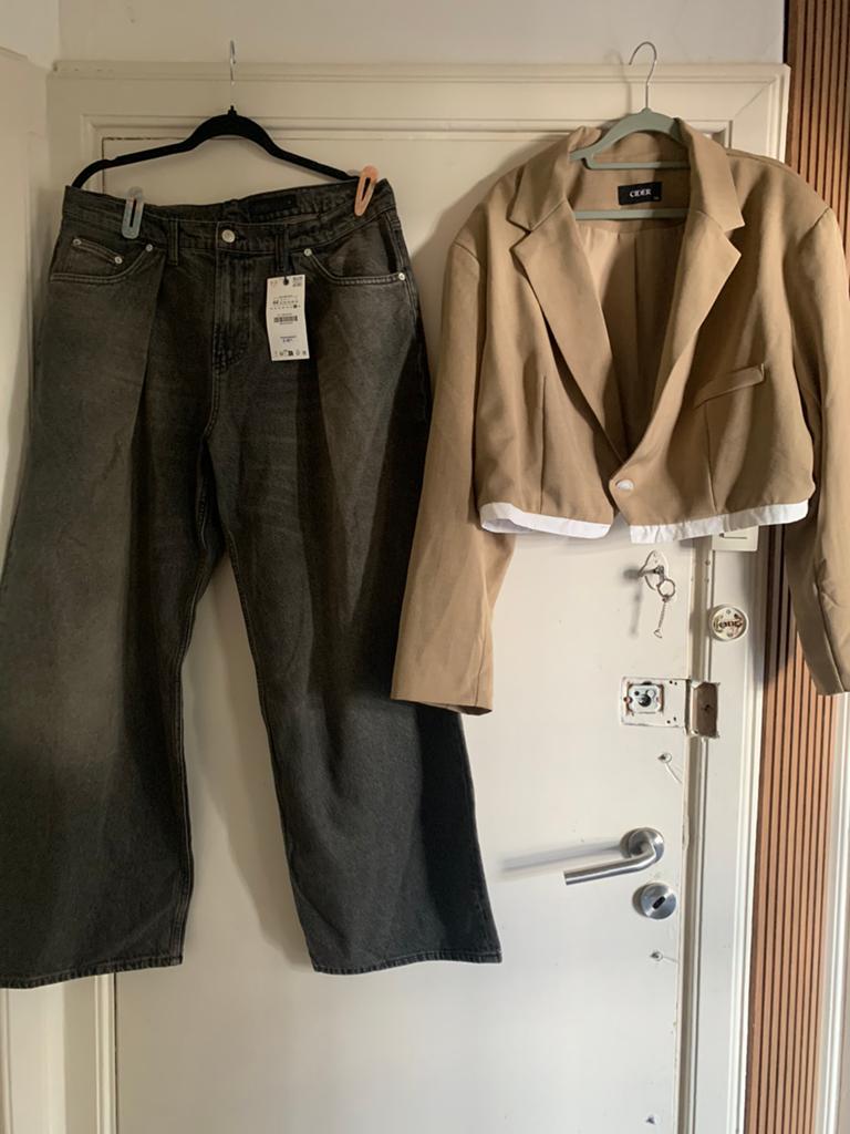 Zara spijkerbroek en CIDER blazer, Kleding | Dames, Ophalen of Verzenden, Nieuw, Grijs, W33 - W36 (confectie 42/44)