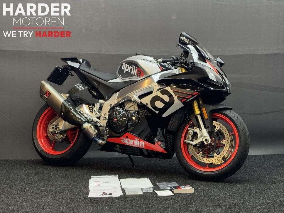 APRILIA RSV4 1000 RR| UNIEKE KANS | BOMVOL OPTIES | GARANTIE, Motoren, 4 cilinders, Motorrijbewijs A, Bedrijf, Onbekend