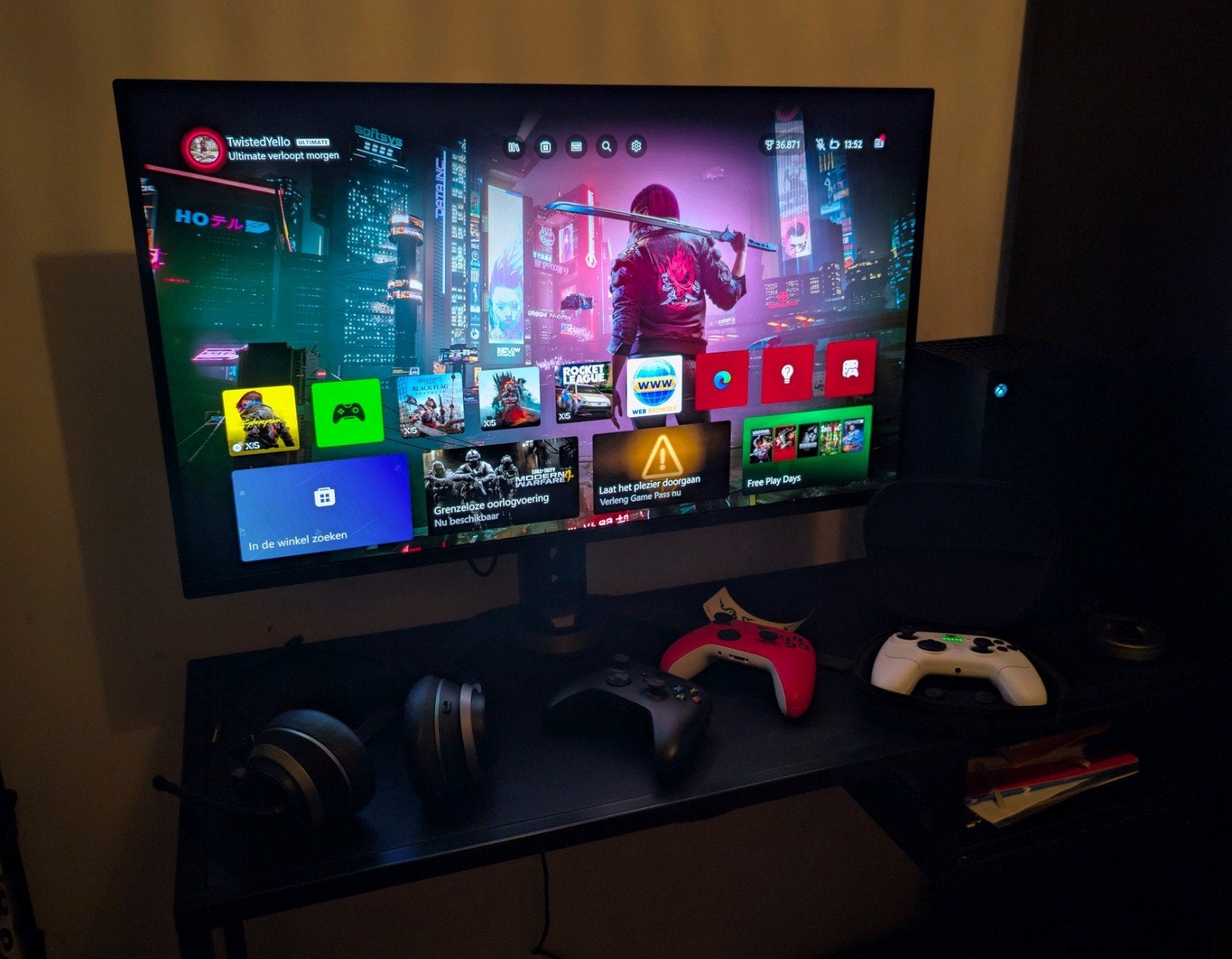 Ultieme 4K OLED Xbox Series X (incl. Garantie & Dozen), Spelcomputers en Games, Ophalen of Verzenden, Zo goed als nieuw
