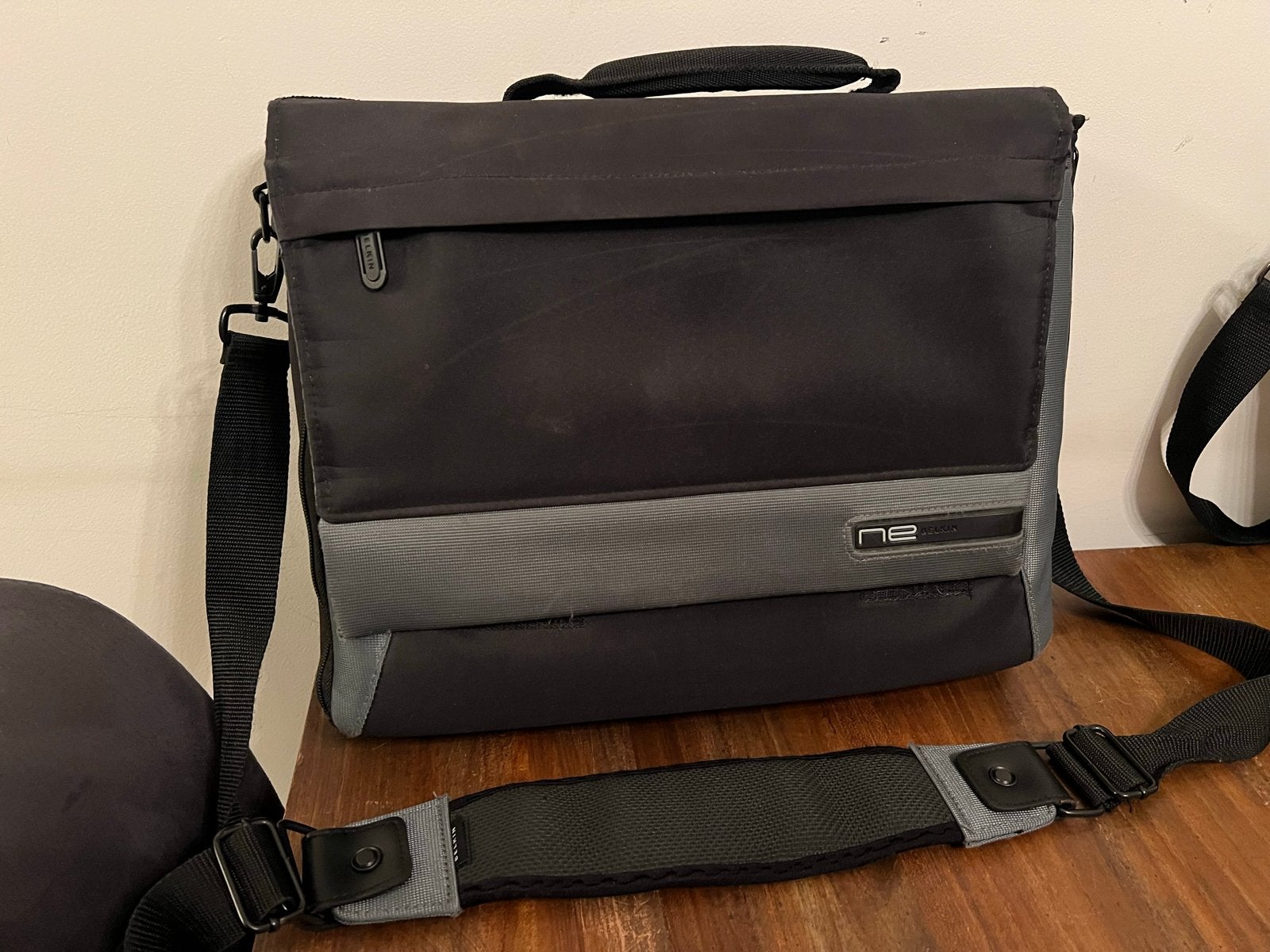 Belkin laptoptas - Geschikt voor laptops tot 15 inch, Gebruikt, Gevoerd laptopvak, 15 inch, Ophalen of Verzenden