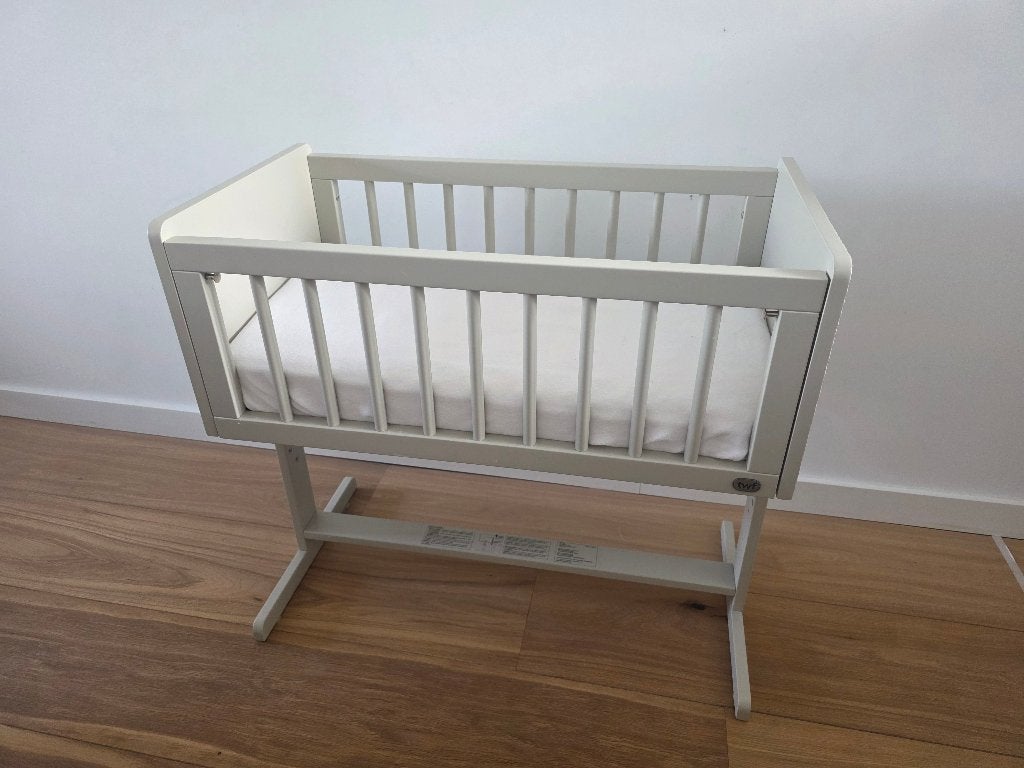 Co-Sleeper - TWF Wabi - kleur: Clay, Ophalen, Zo goed als nieuw, Minder dan 140 cm, Matras