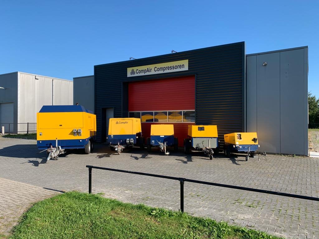 CompAir Mobiele Compressors, Ophalen