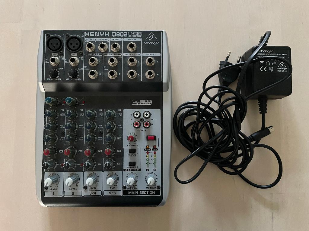 Behringer Q802 USB - handig klein mixertje, Muziek en Instrumenten, Mengpanelen, Ophalen, Gebruikt, Minder dan 5 kanalen, Microfooningang