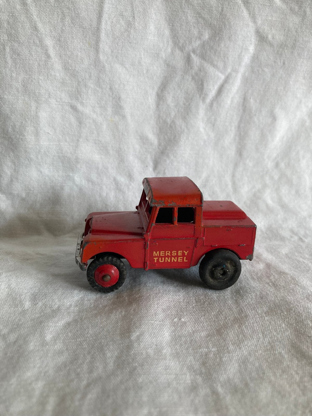 DINKY TOYS 255 Landrover Mercy Tunnel Police, Hobby en Vrije tijd, Modelauto's | 1:43, Ophalen of Verzenden, Zo goed als nieuw