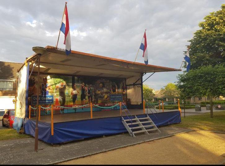 Podiumwagen, hydraulische luifel en podium 10x10m, Ophalen, Gebruikt, Overige