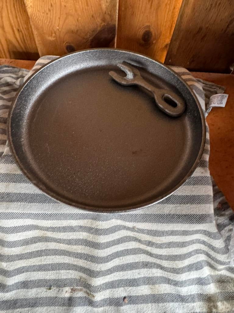 Skillet / Gietijzeren pan 22cm, Ophalen of Verzenden, Zo goed als nieuw