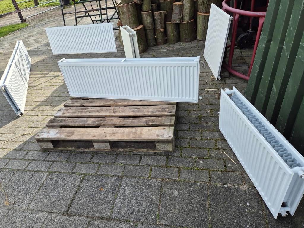 Radiatoren, Doe-het-zelf en Verbouw, Verwarming en Radiatoren, Ophalen, 30 tot 80 cm, Radiator, 60 tot 150 cm