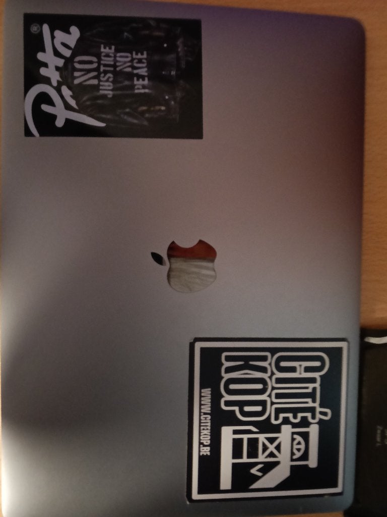 Foto 2 van MacBook Pro (13-inch, 2019, 2 TBT3)