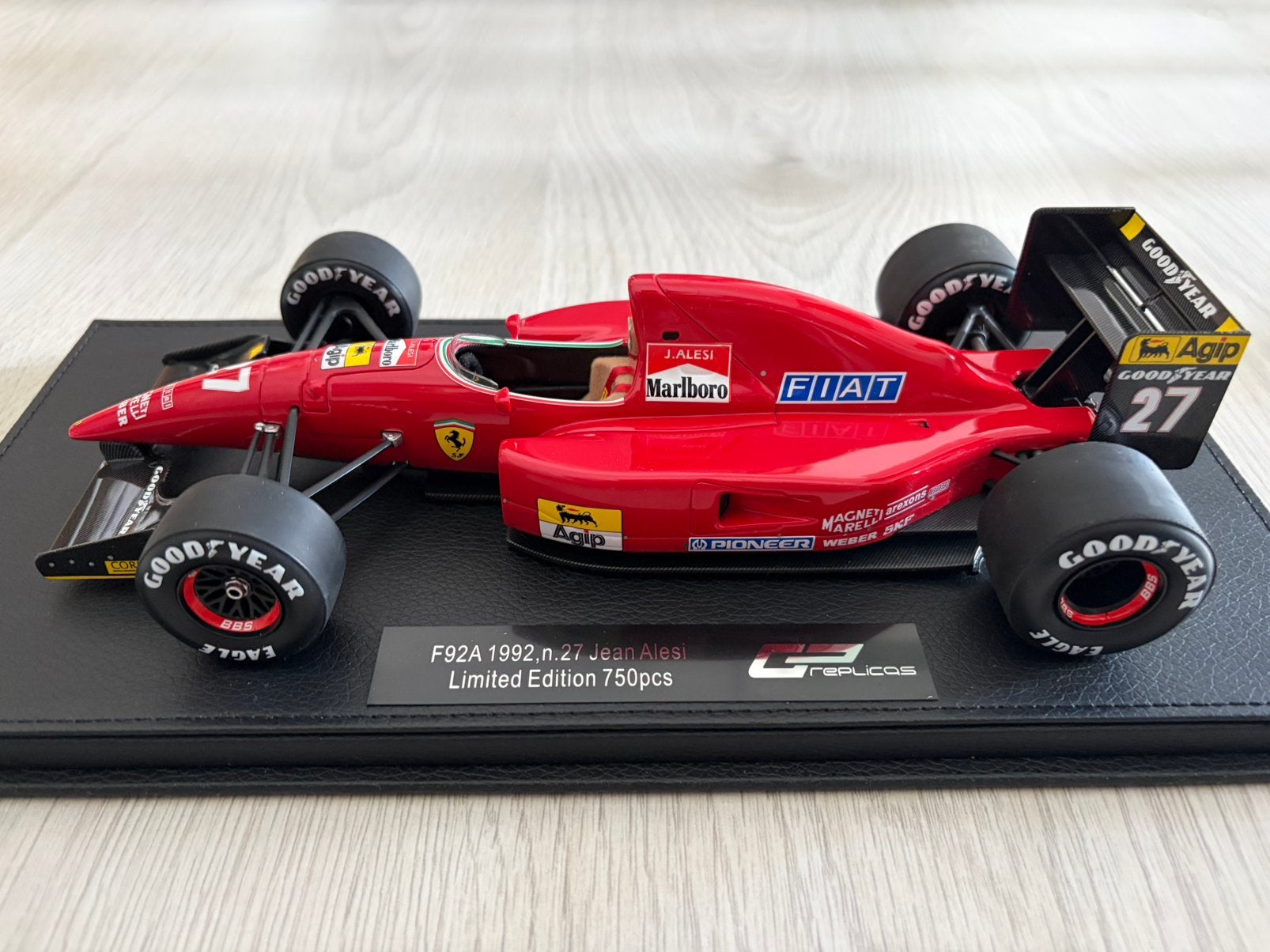 Ferrari F92A 1992 Alesi GP Replicas 1:18, Ophalen of Verzenden, Zo goed als nieuw, Auto, Overige merken