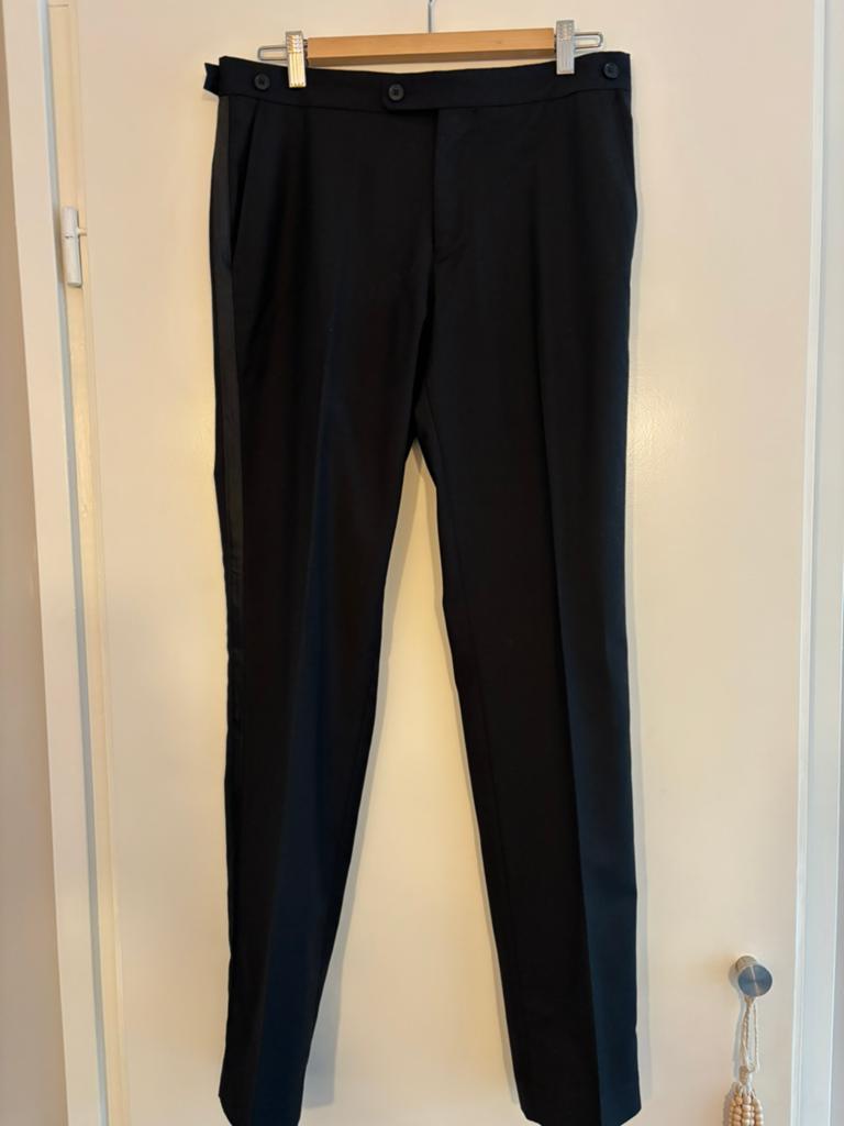 Zwarte broek rokkostuum / smoking / gala maat 46 van Gents, Kleding | Heren, Ophalen of Verzenden, Zo goed als nieuw, Maat 46 (S) of kleiner