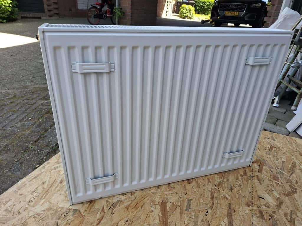 Thermrad Super 8 Radiator Type 22 - 80x60 cm, Ophalen, 30 tot 80 cm, Radiator, Zo goed als nieuw