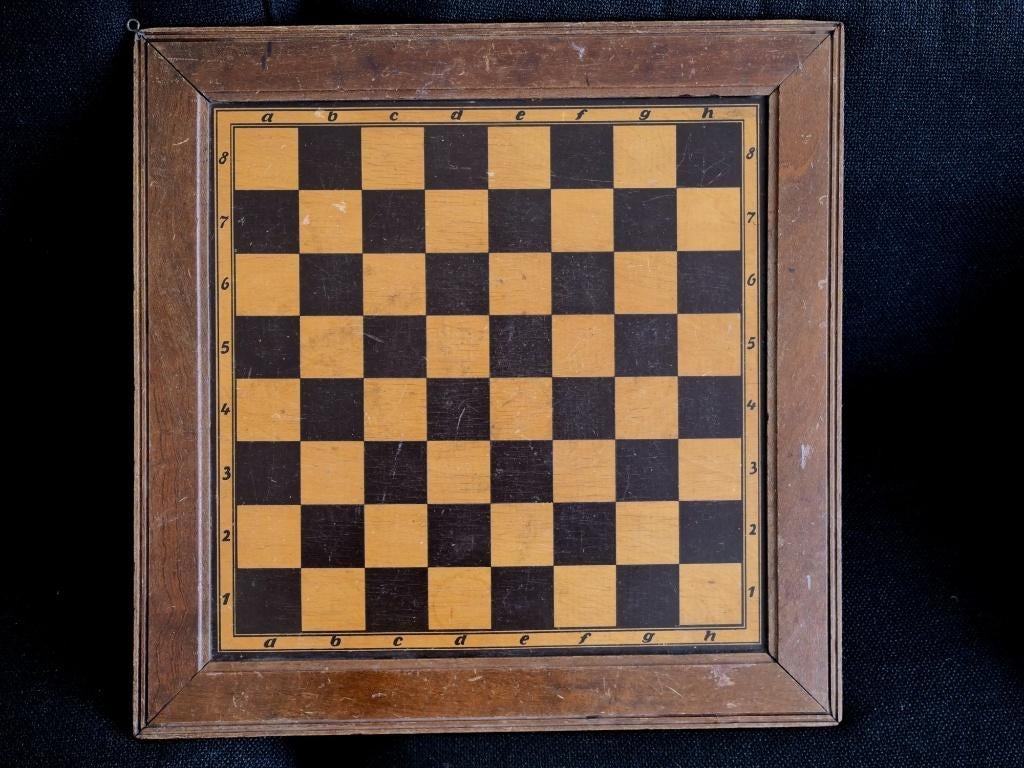 Antiek schaakbord, België jaren ’20-’50, 56,2 x 56,2 cm, Ophalen of Verzenden