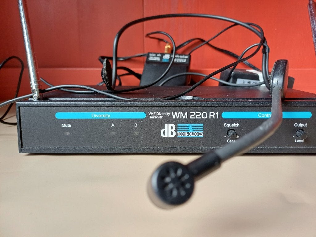 dB Technologies WM 220 R1 draadloos VHF-microfoonsysteem, Muziek en Instrumenten, Ophalen of Verzenden, Gebruikt