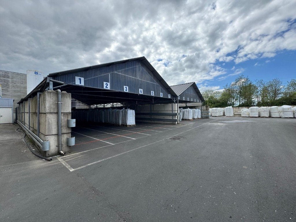 Opslag Loods  overdekte  sleufsilo  bunker, Koop, Opslag of Loods
