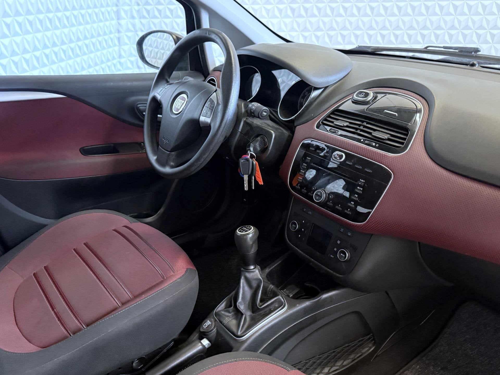 Fiat Punto Evo 1.3 M-Jet Dynamic EXPORT / MOTOR TIKT?! (2010, Auto's, Fiat, Voorwielaandrijving, Euro 5, 28 km/l, Gebruikt