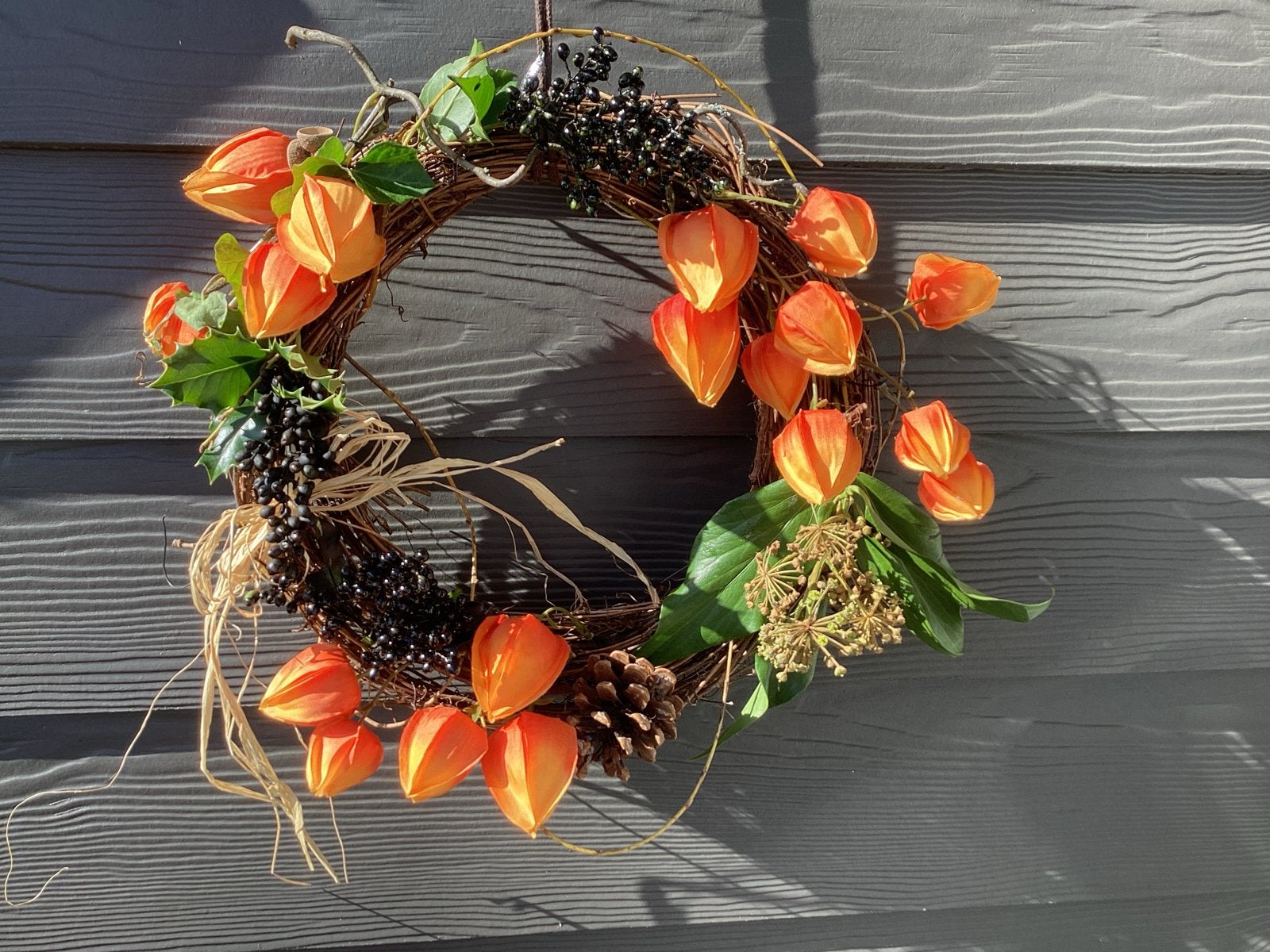 Handgemaakte Herfstkrans met Lampionnetjes en Bessen, Ophalen, Zo goed als nieuw, Krans, Natuurlijk materiaal