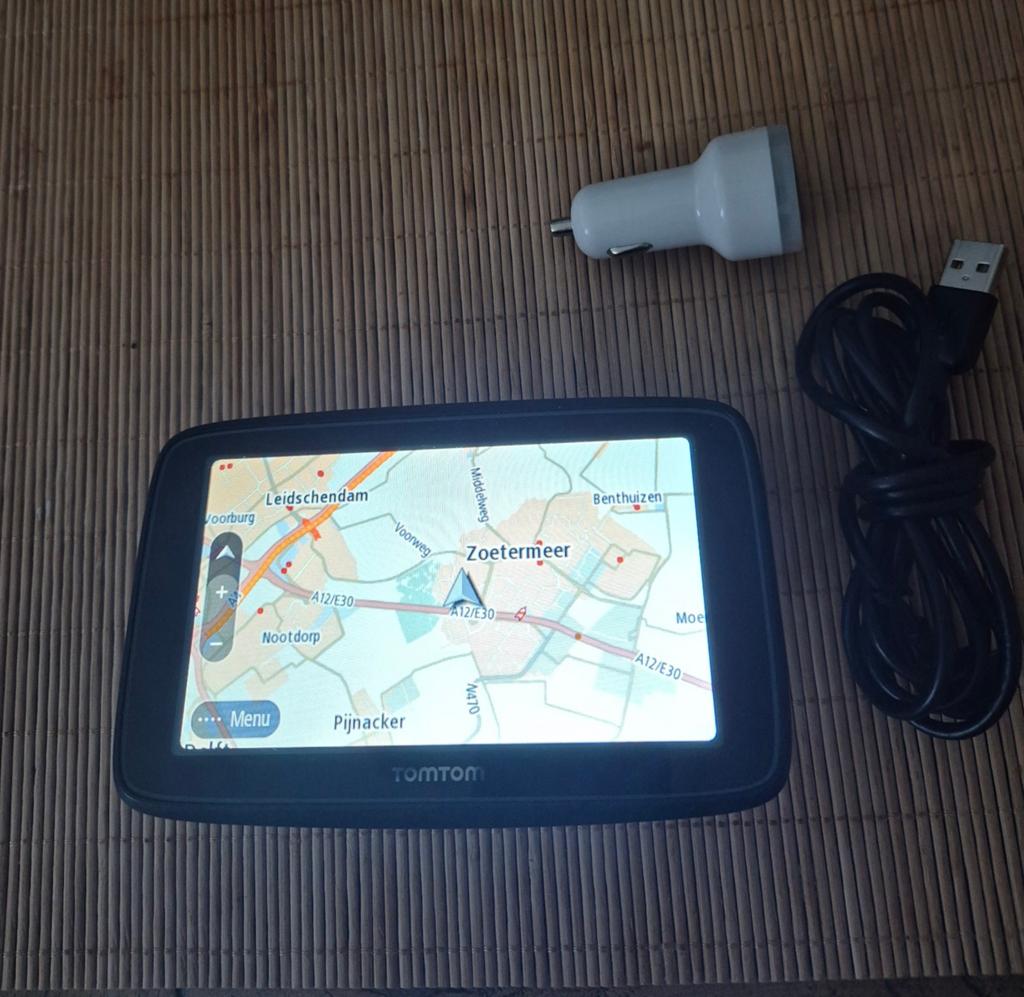 TomTom VIA 53 met nieuwste Europa kaart van 2026, Auto diversen, Autonavigatie, Ophalen of Verzenden
