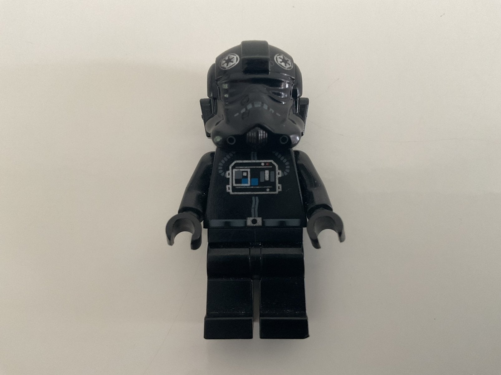 Foto 2 van LEGO Star Wars - minifiguur - sw0268a - TIE Fighter Pilot
