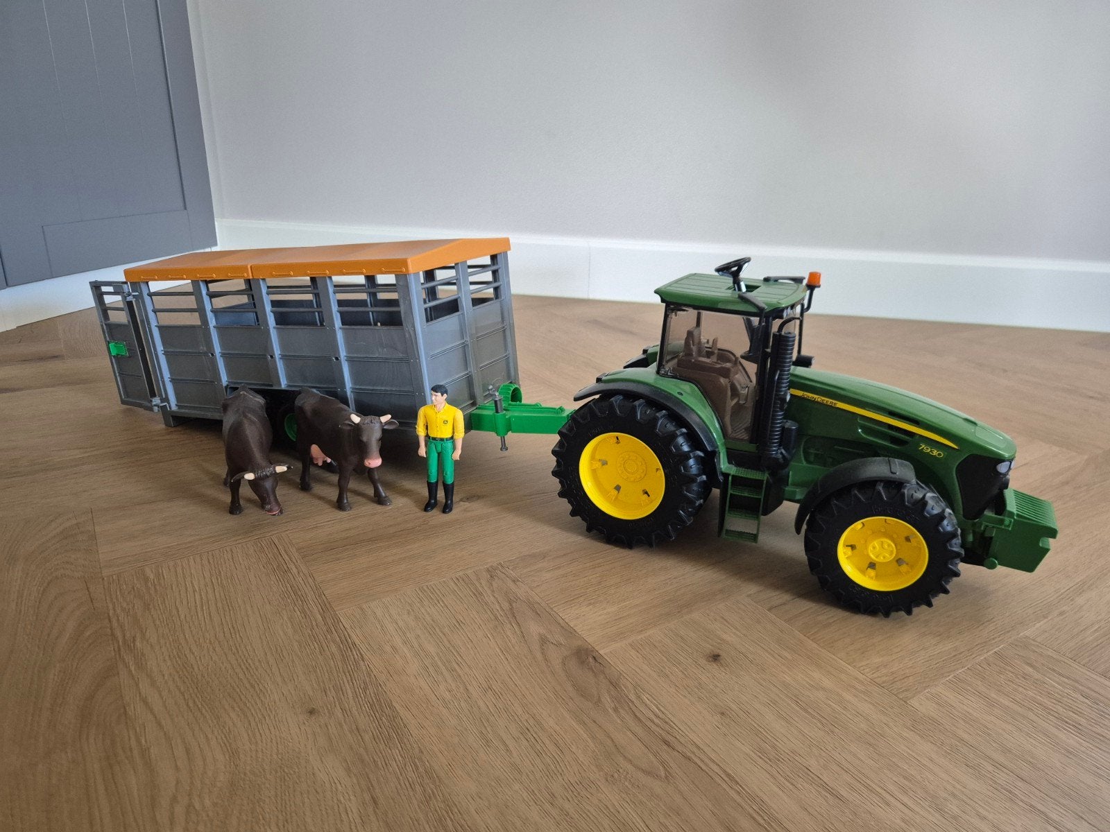 Bruder John Deere tractor met veewagen en accessoires, Ophalen, Zo goed als nieuw