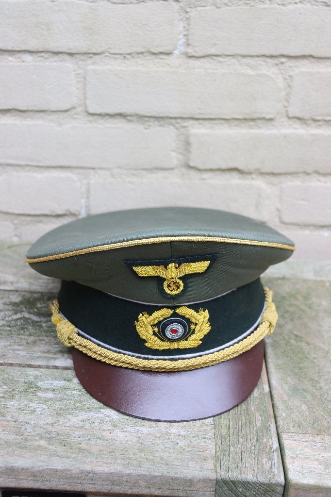 WO2 Duitse Heer Generaals schirmmutze gabardine gouden bies, Ophalen of Verzenden, Landmacht, Duitsland, Embleem of Badge