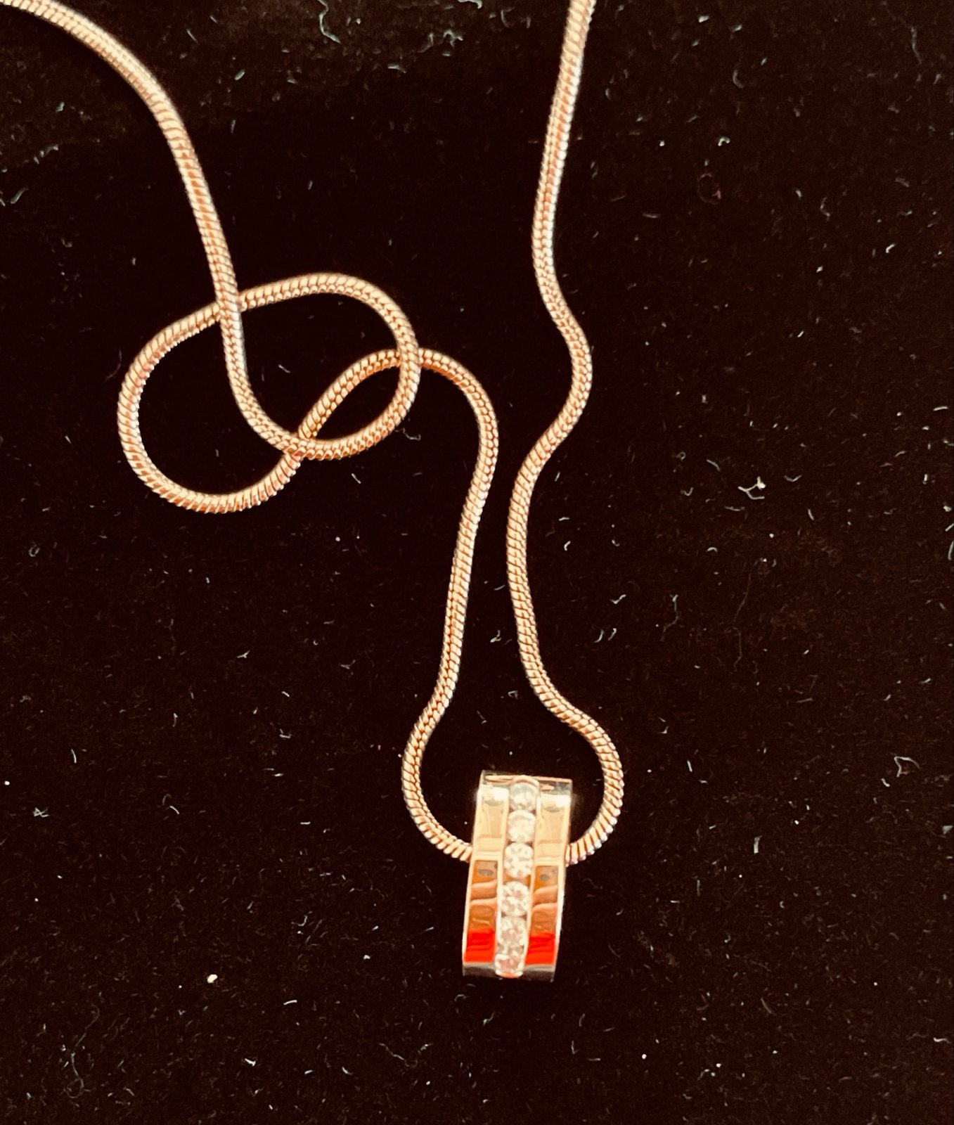Verguld Rosé gouden kettinkje met hanger en oorstekers, Sieraden, Tassen en Uiterlijk, Kettingen, Ophalen of Verzenden, Zo goed als nieuw