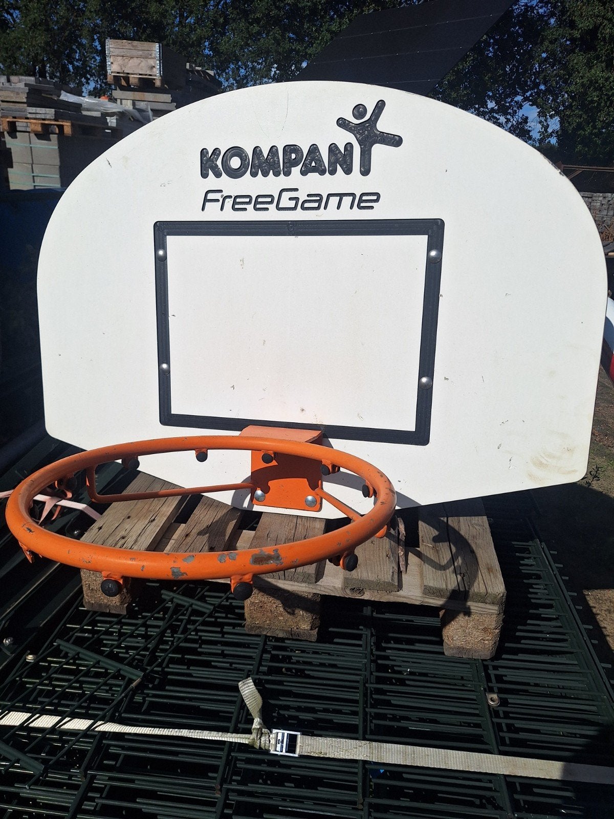 Basketbalbord met ring - Kompan FreeGame, Sport en Fitness, Ophalen