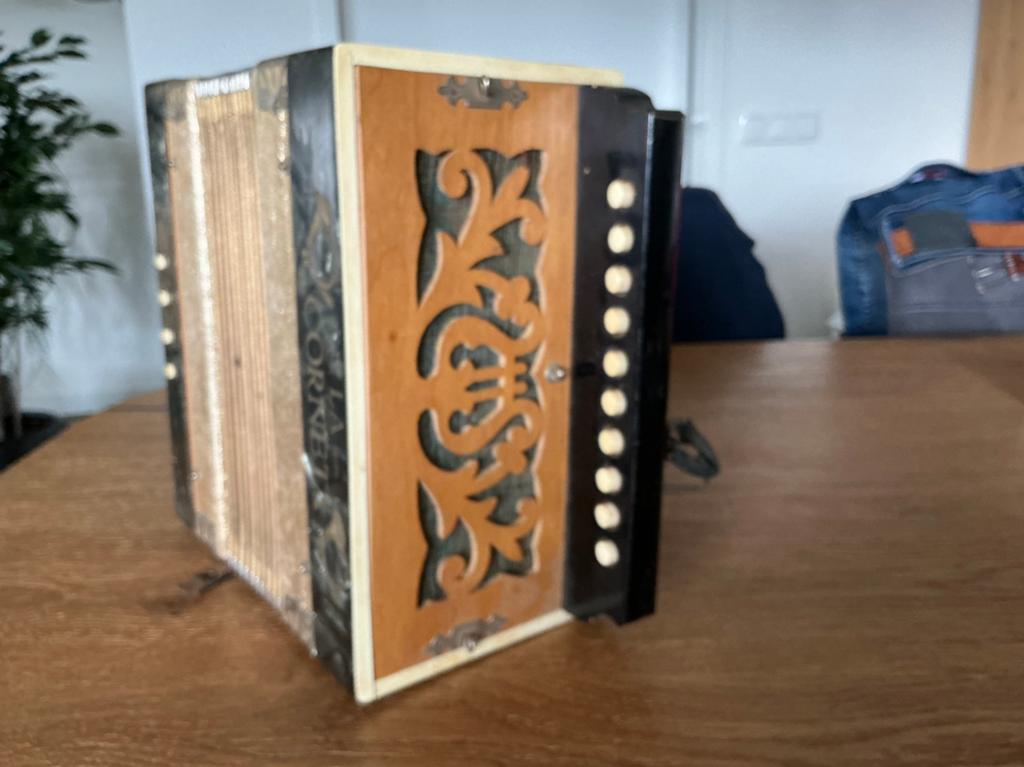 MOOIE VINTAGE LA CORNETA ACCORDEON, Ophalen, Gebruikt, Knopaccordeon