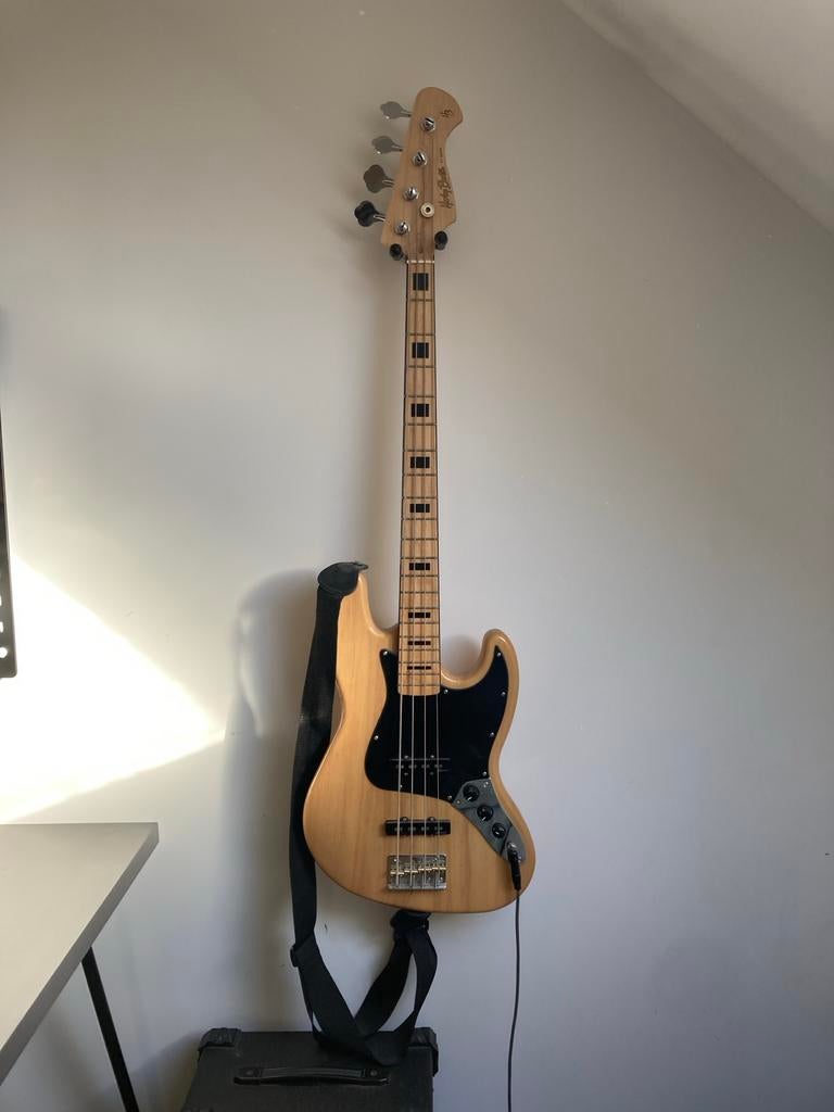 Basgitaar 4-snaar set: gitaar, versterker & boeken, Muziek en Instrumenten, Snaarinstrumenten | Gitaren | Bas, Ophalen, Zo goed als nieuw