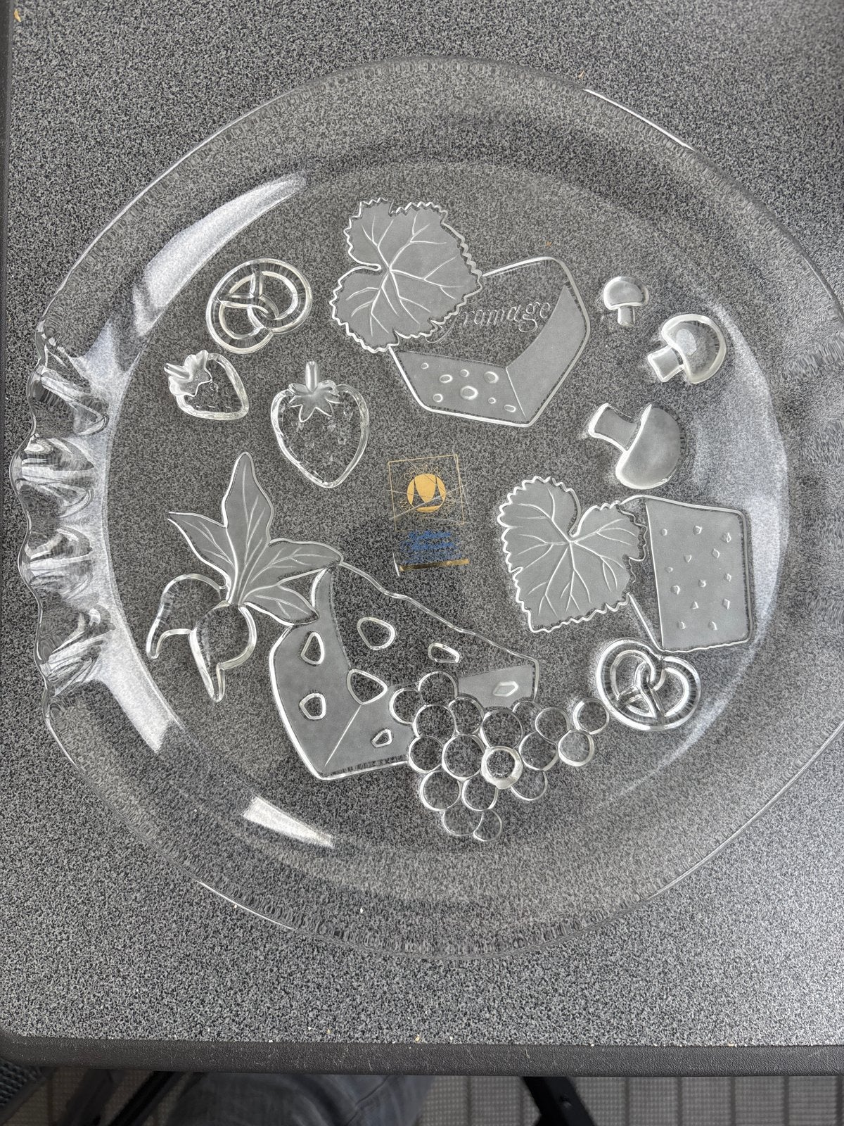 Walther Glass serveerschaal met fruit en kaas motief, Huis en Inrichting, Overige merken, Vintage, Ophalen of Verzenden, Glas