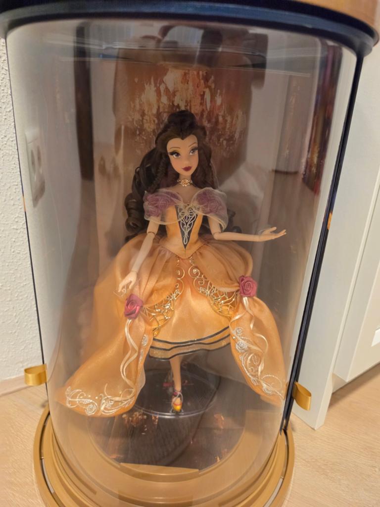 Disney Belle pop in vitrine - Beauty and the Beast, Ophalen