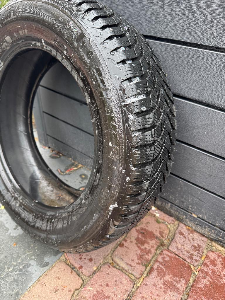 Winterbanden Michelin Alpin 185 / 65 R 15, Auto-onderdelen, Banden en Velgen, Ophalen, Gebruikt, 15 inch, Band(en)