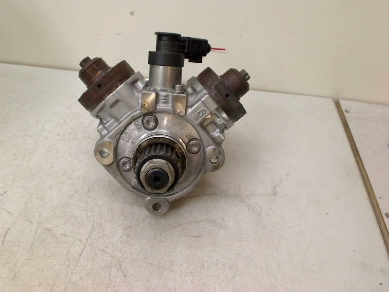 Brandstofpomp Audi A4 (B9) (2015-09/2018-08) 059130755CG, Gebruikt, Auto-Union-Straße  1, Ingolstadt 85057, , Duitsland, Info@audi.de