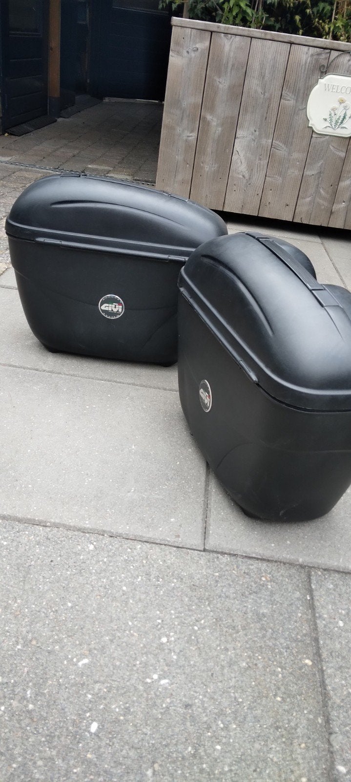 Givi motorkoffers 21 liter universeel, passen op V-Strom, Ophalen of Verzenden