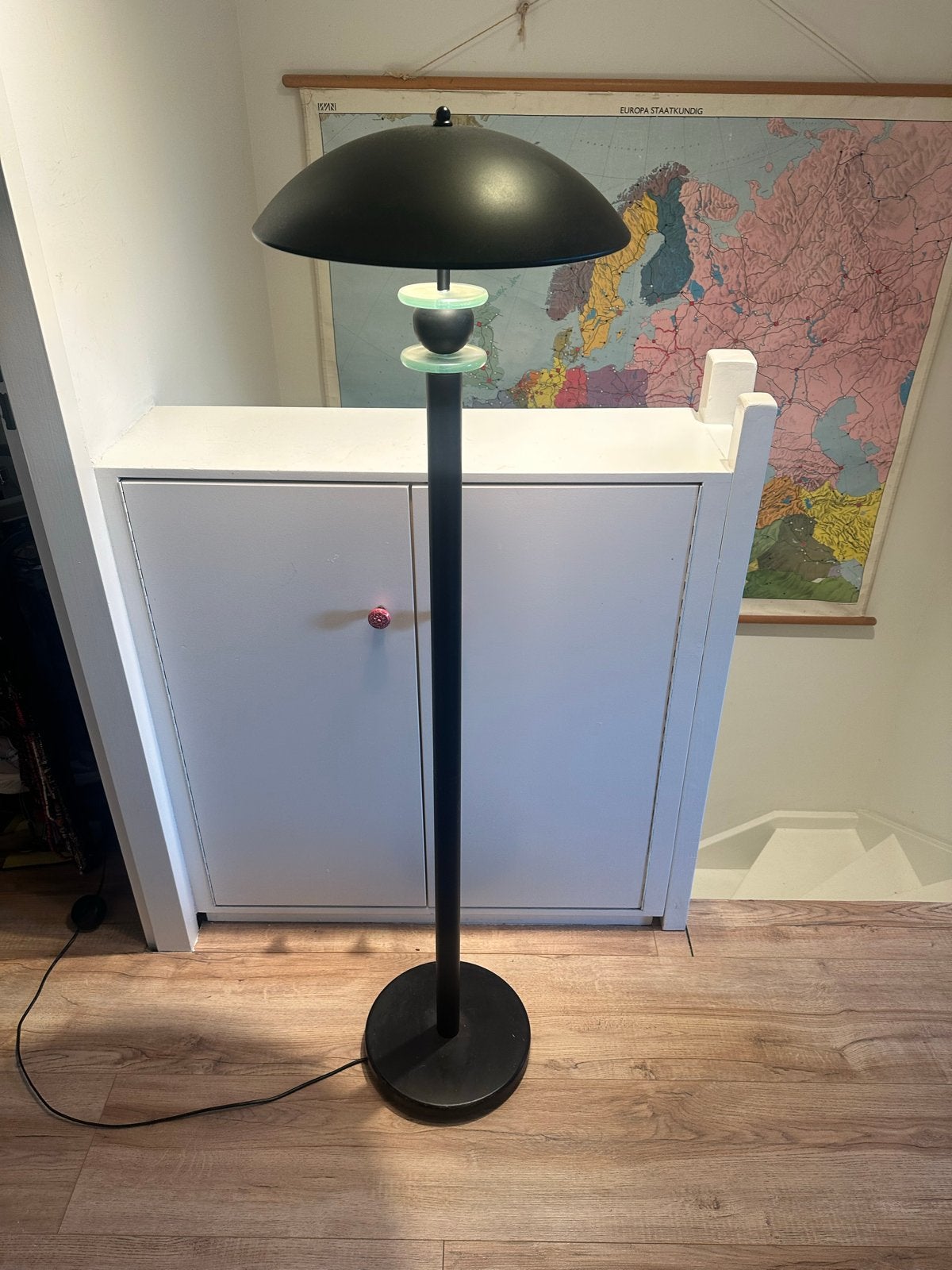 Vintage ‘80 vloerlamp, ontwerp van SCE in Memphis stijl., Ophalen, Gebruikt, E27 (groot), Metaal